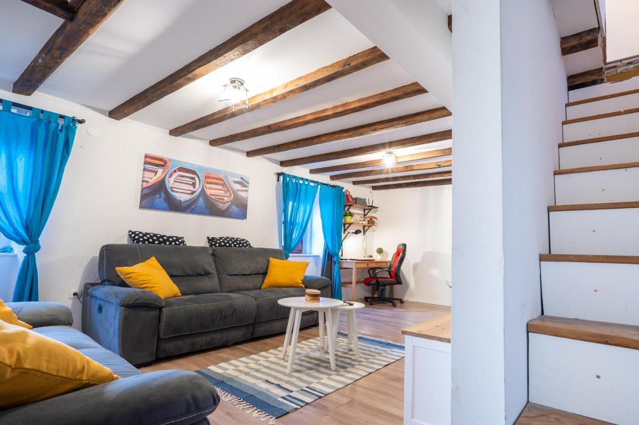 Holiday House Nova Stara Baška Zewnętrze zdjęcie