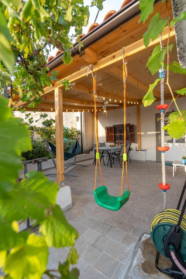 Holiday House Nova Stara Baška Zewnętrze zdjęcie